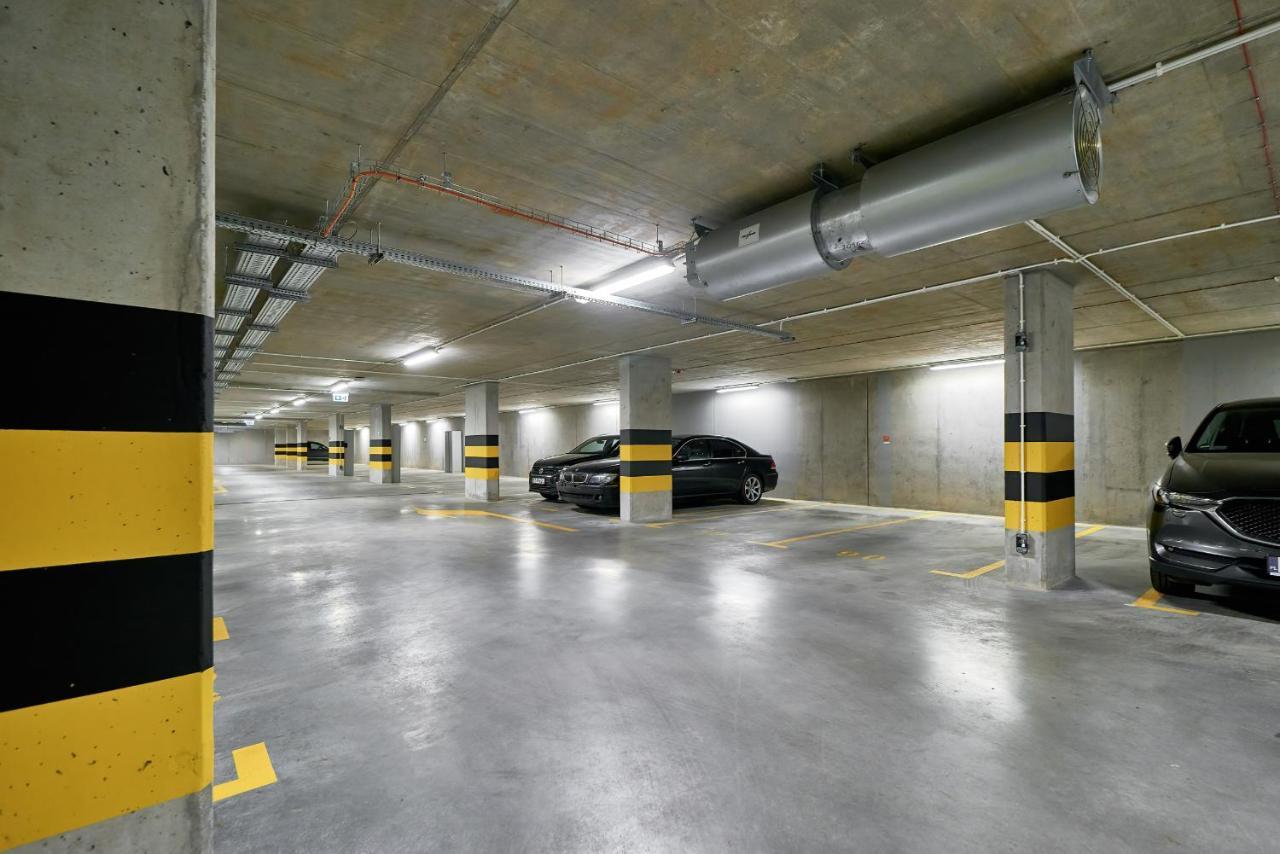 Exclusive Apartments Gwiazdzista With Free Garage Wroclaw By Noclegi Renters Exterior foto
