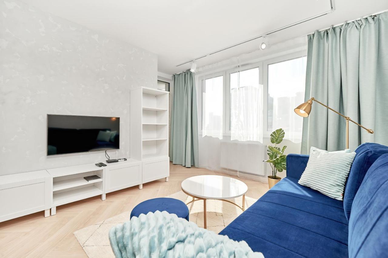 Exclusive Apartments Gwiazdzista With Free Garage Wroclaw By Noclegi Renters Exterior foto